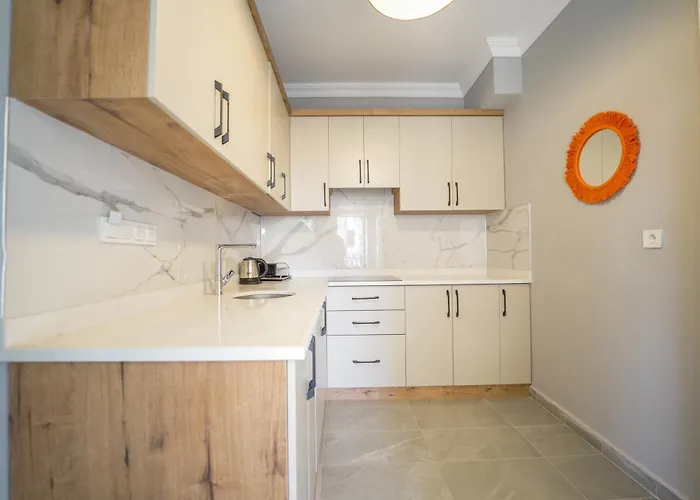 Han Apart Hotel Side